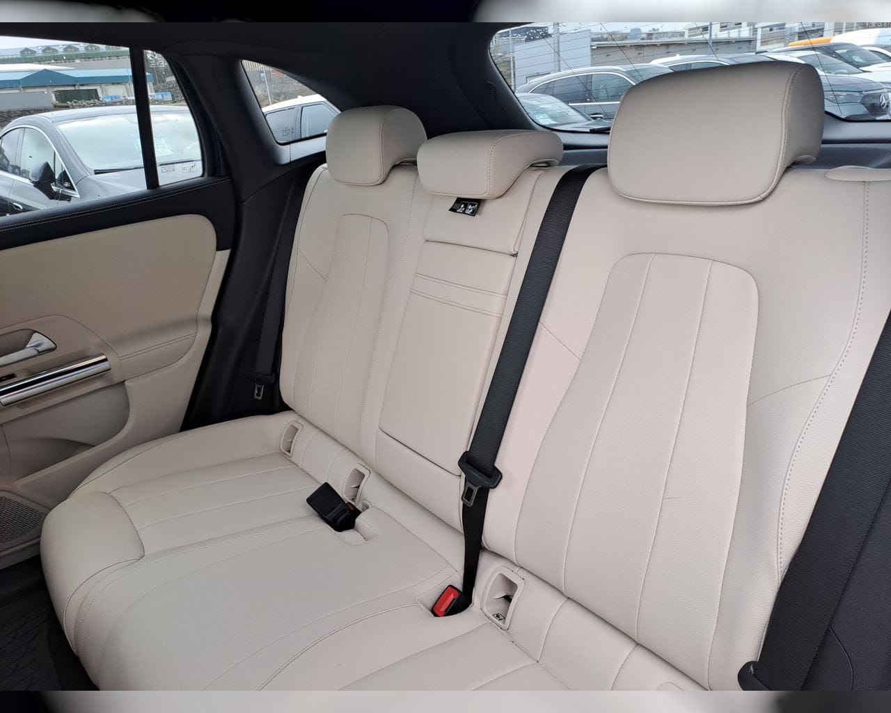 MERCEDES-BENZ EQA 250 PURE