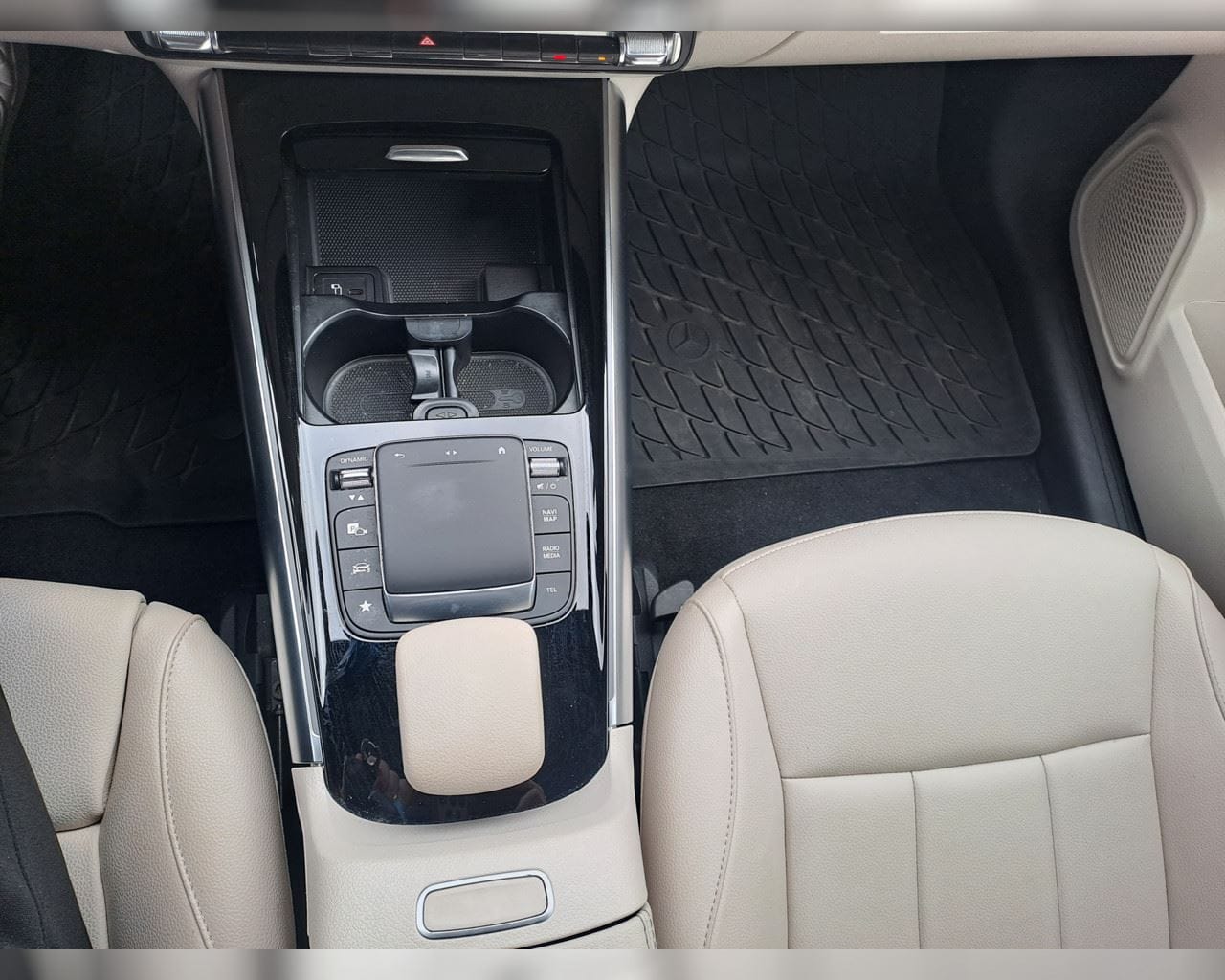 MERCEDES-BENZ EQA 250 PURE