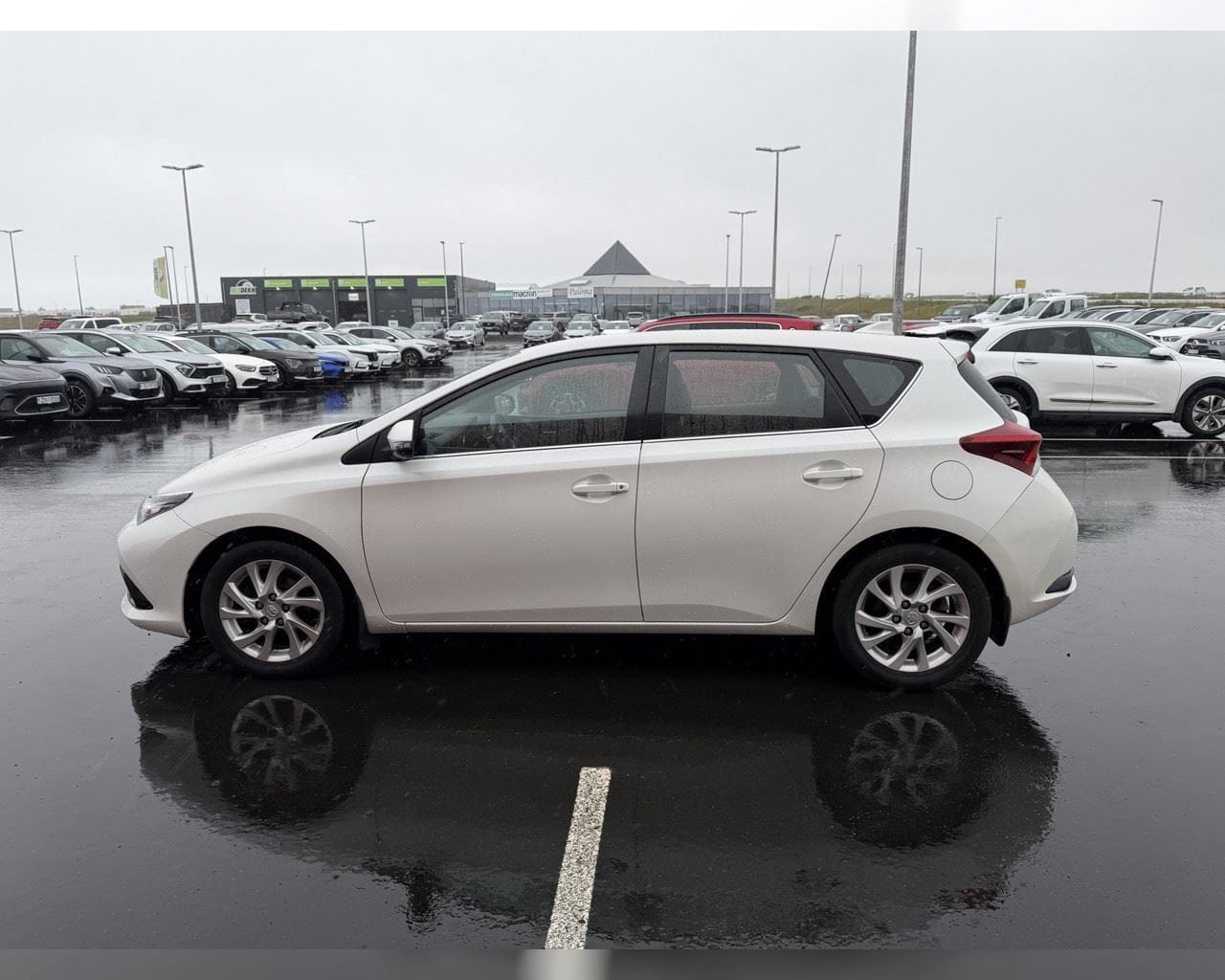 TOYOTA AURIS ACTIVE SJÁLFSKIPTUR
