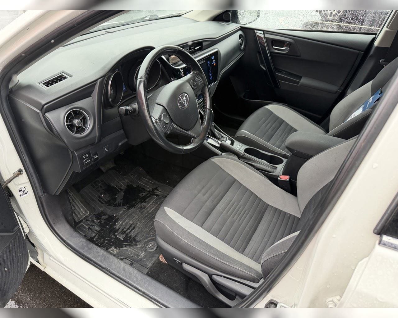 TOYOTA AURIS ACTIVE SJÁLFSKIPTUR