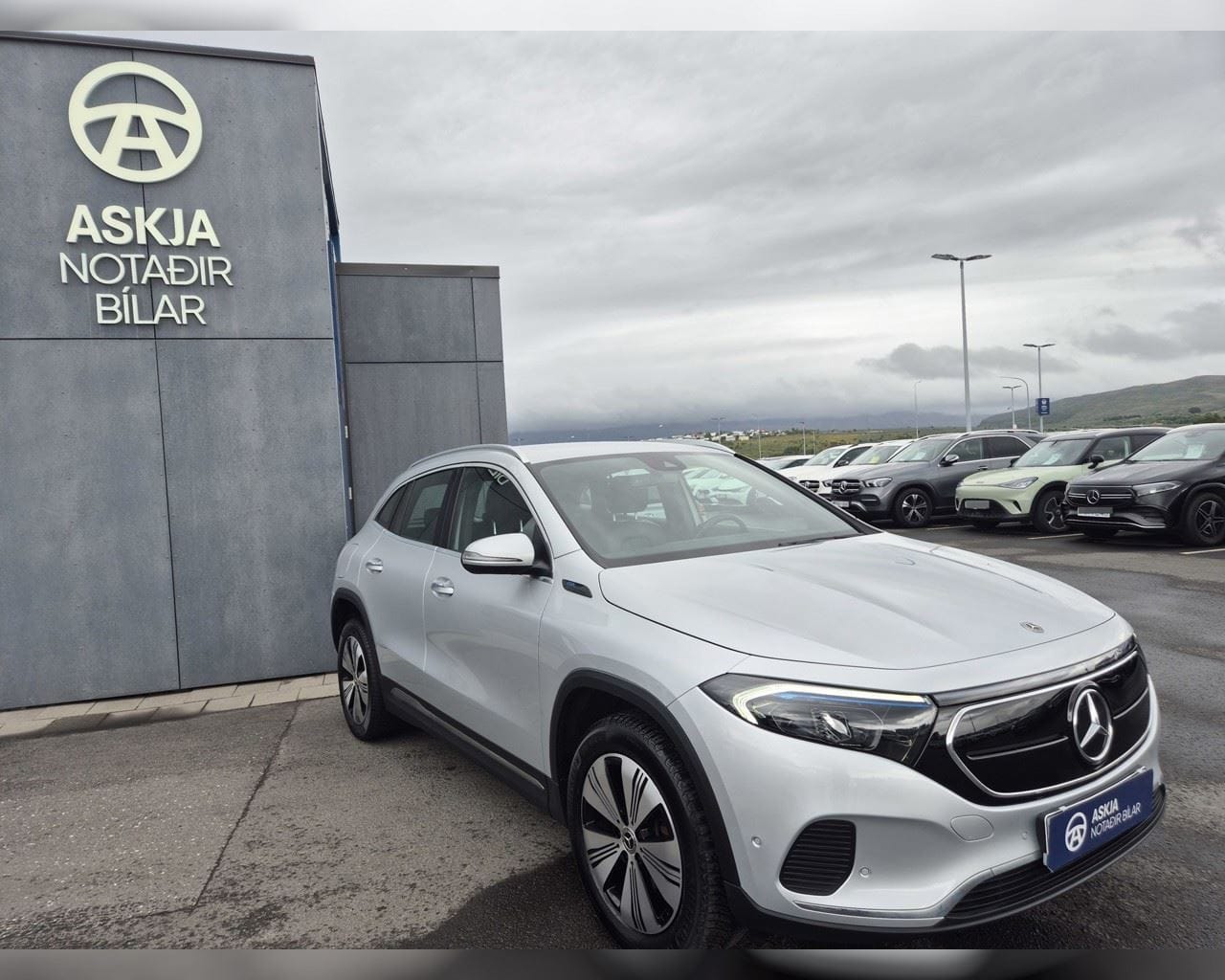 MERCEDES-BENZ EQA 250 PURE