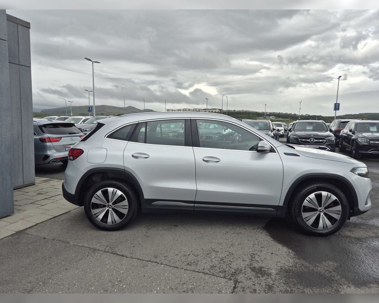 MERCEDES-BENZ EQA 250 PURE