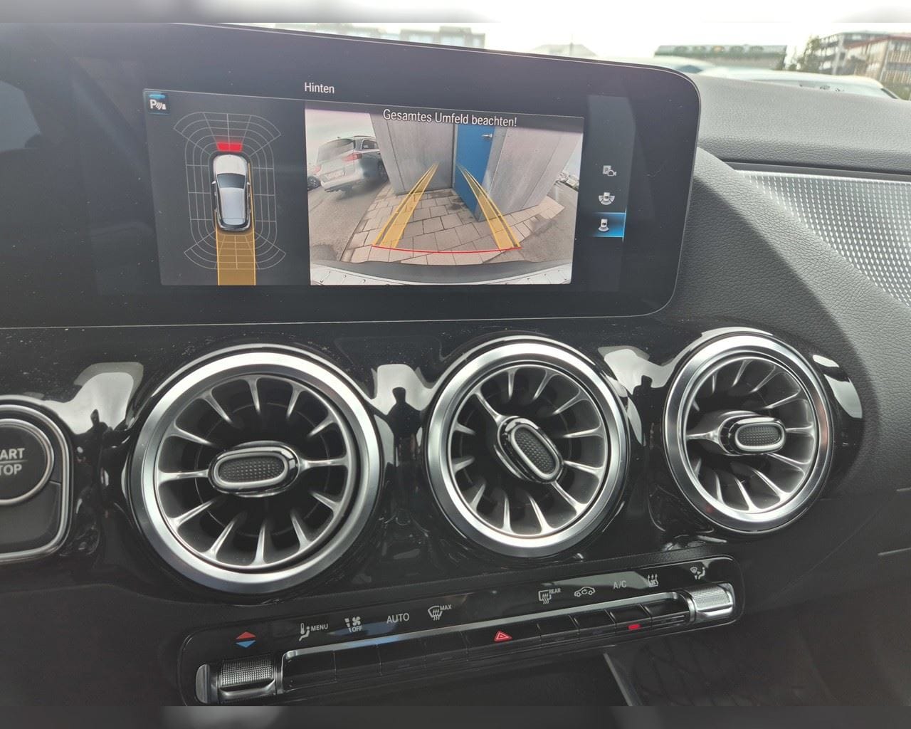 MERCEDES-BENZ EQA 250 PURE