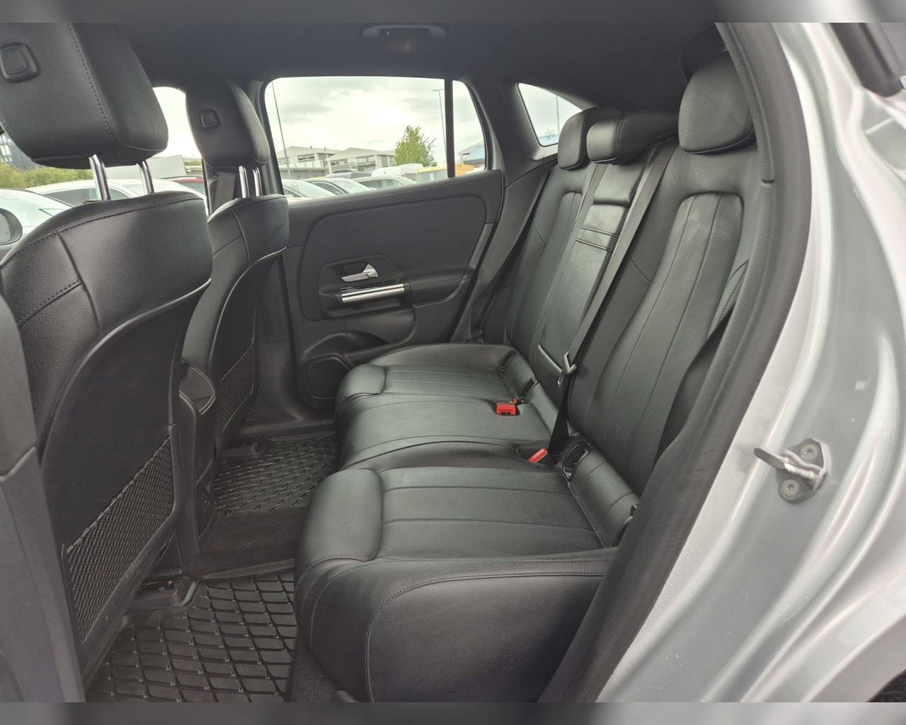 MERCEDES-BENZ EQA 250 PURE