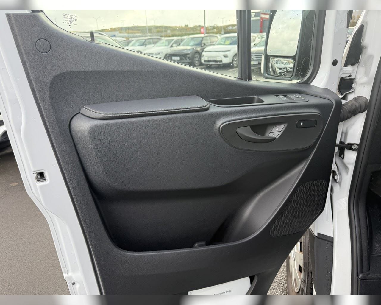 MERCEDES-BENZ SPRINTER-E BUSINESS