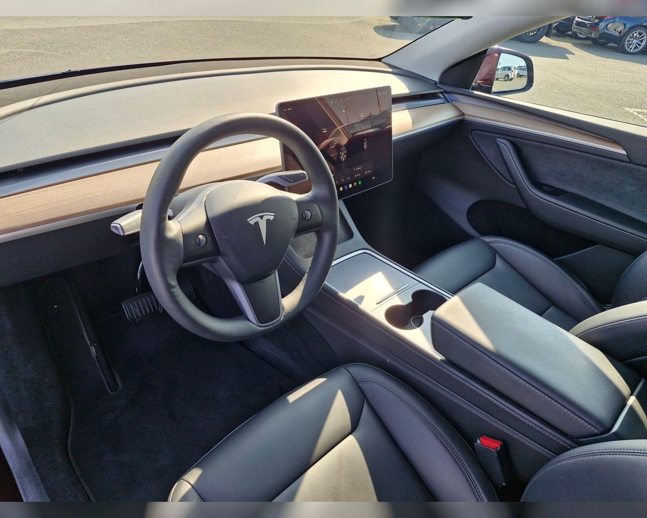 TESLA MODEL Y SR