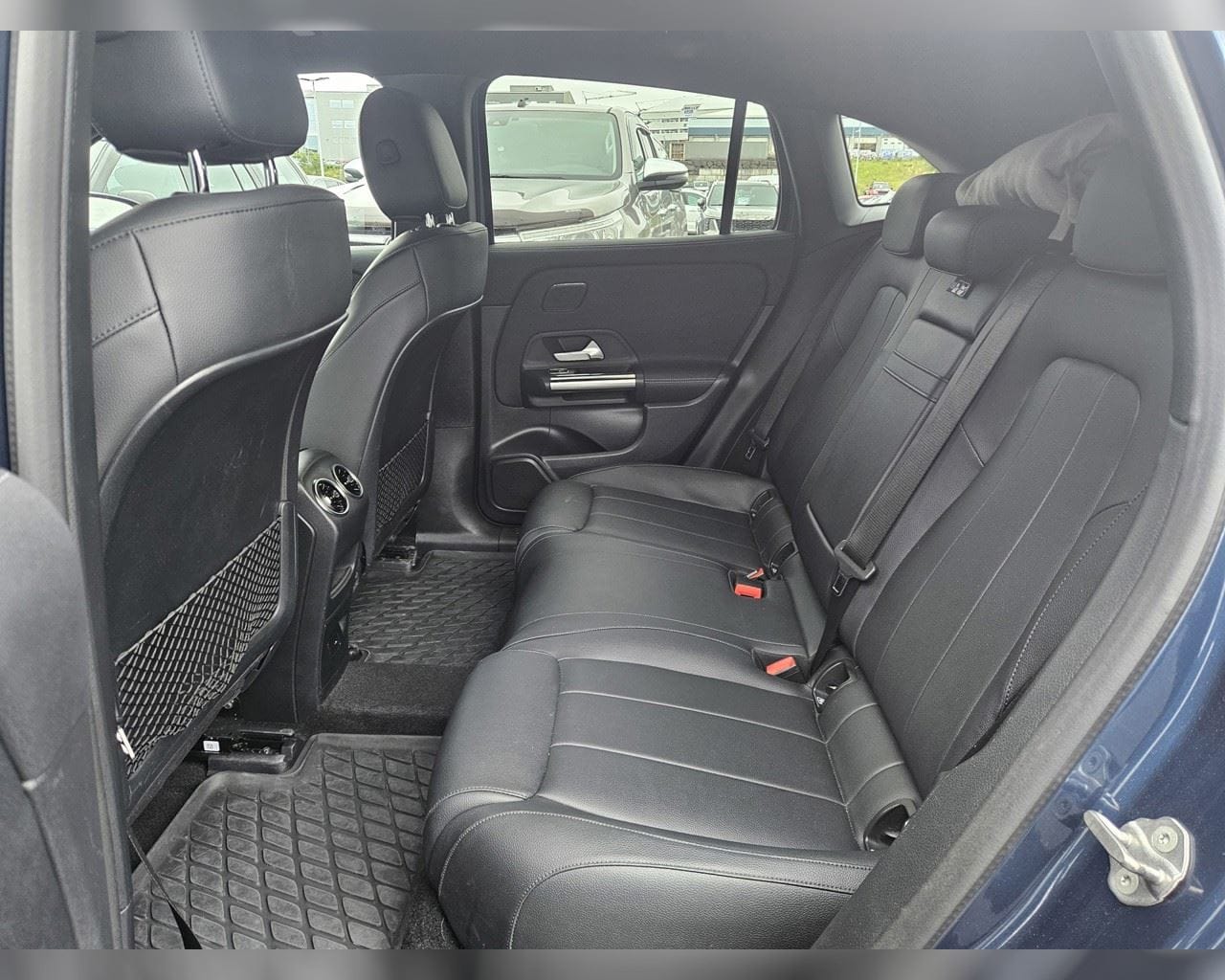 MERCEDES-BENZ EQA 300 4MATIC PROGRESSIVE