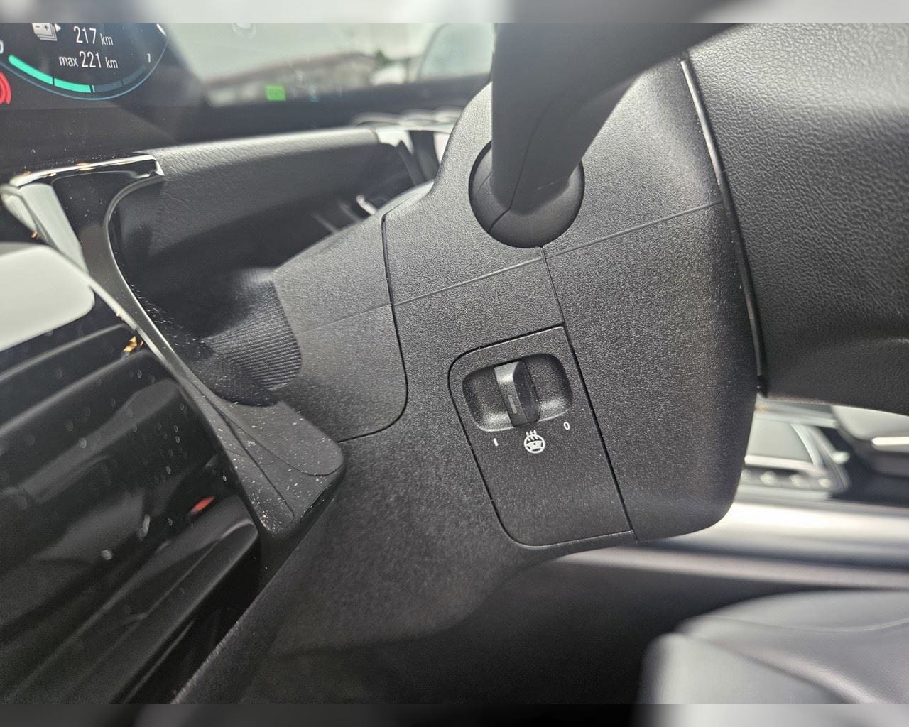 MERCEDES-BENZ EQA 300 4MATIC PROGRESSIVE