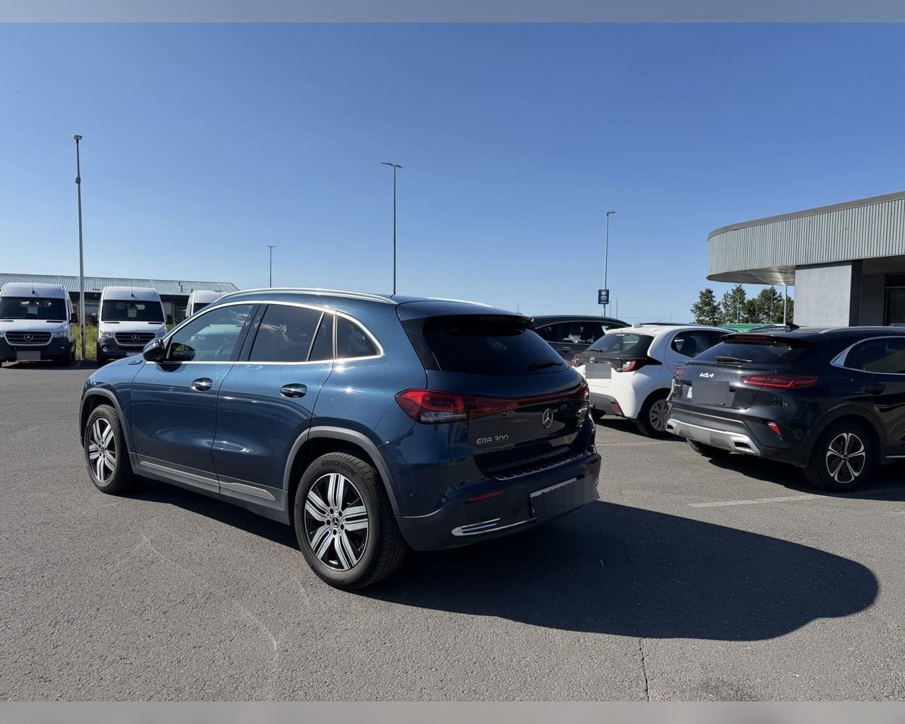 MERCEDES-BENZ EQA 300 4MATIC PROGRESSIVE