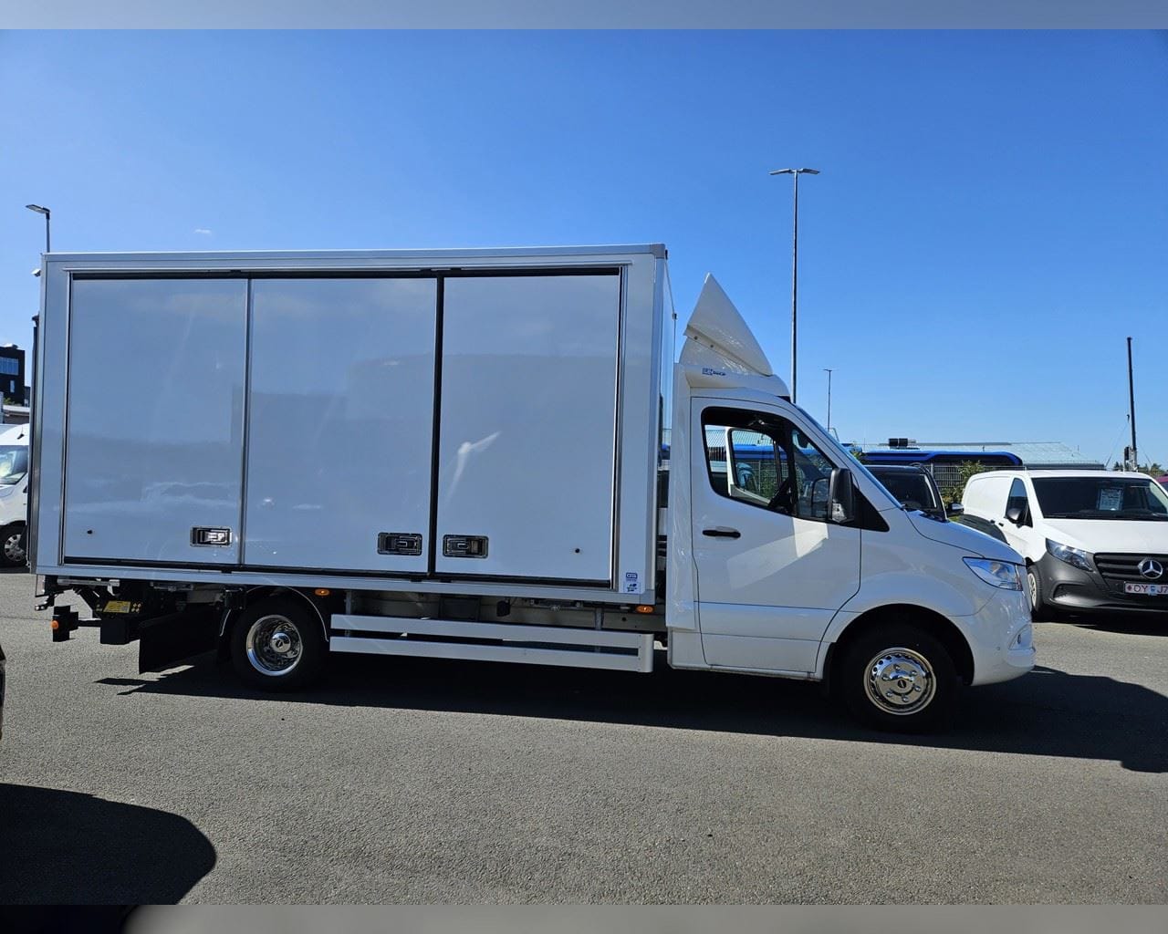 MERCEDES-BENZ SPRINTER IGLOOCAR