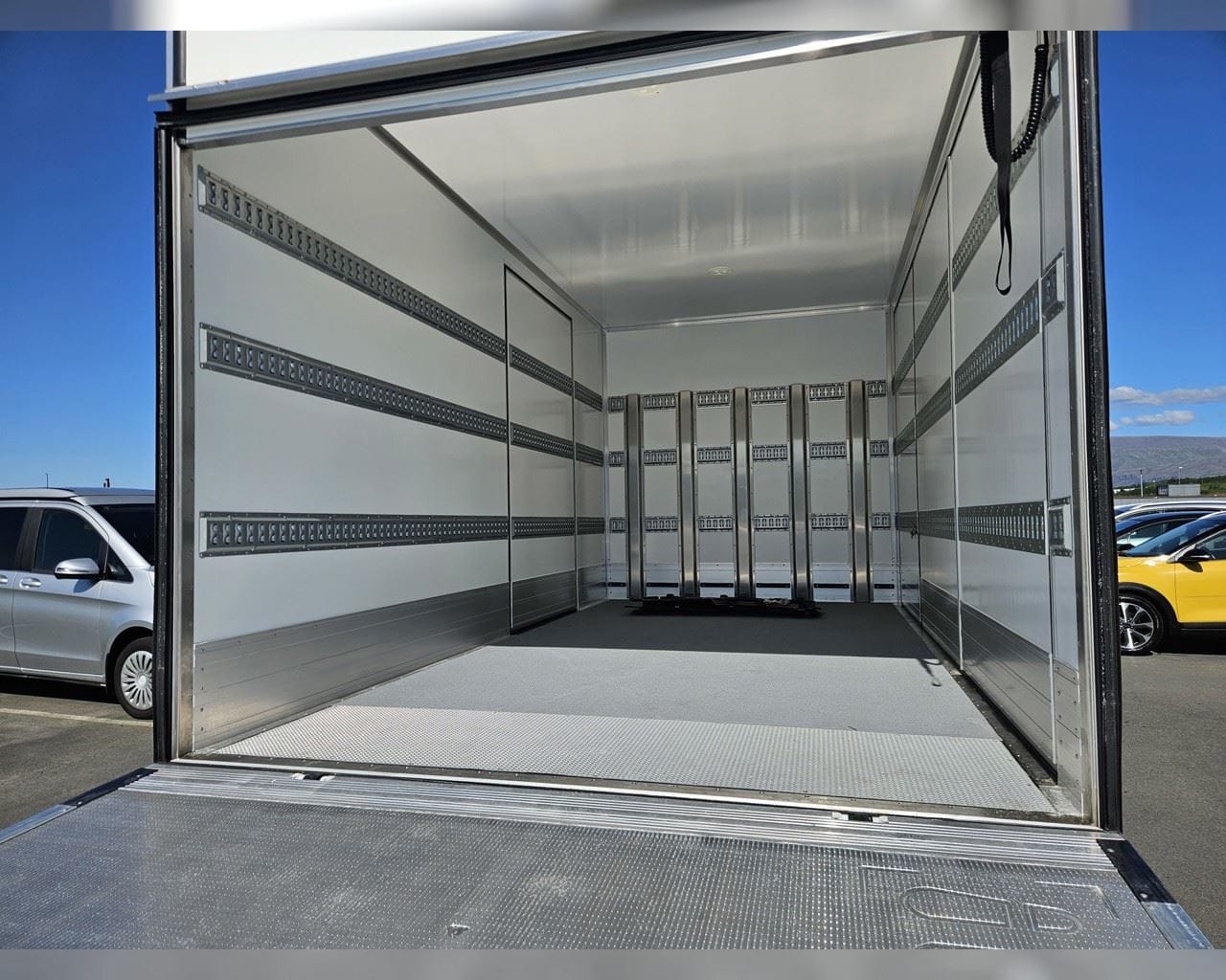 MERCEDES-BENZ SPRINTER IGLOOCAR