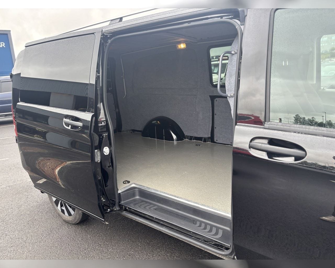 MERCEDES-BENZ VITO BUSINESS PRO