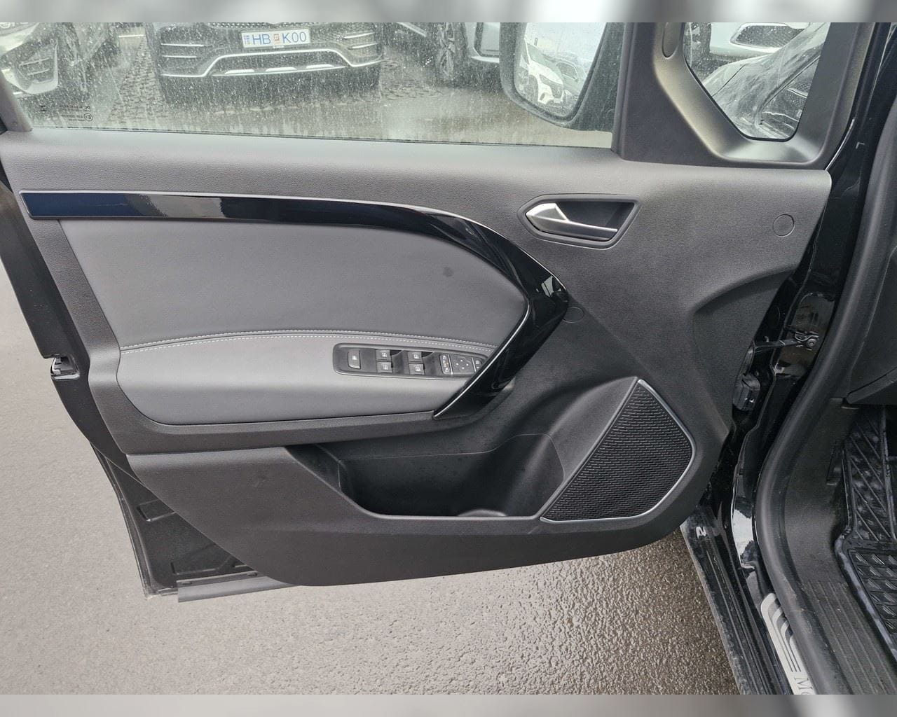 MERCEDES-BENZ EQT