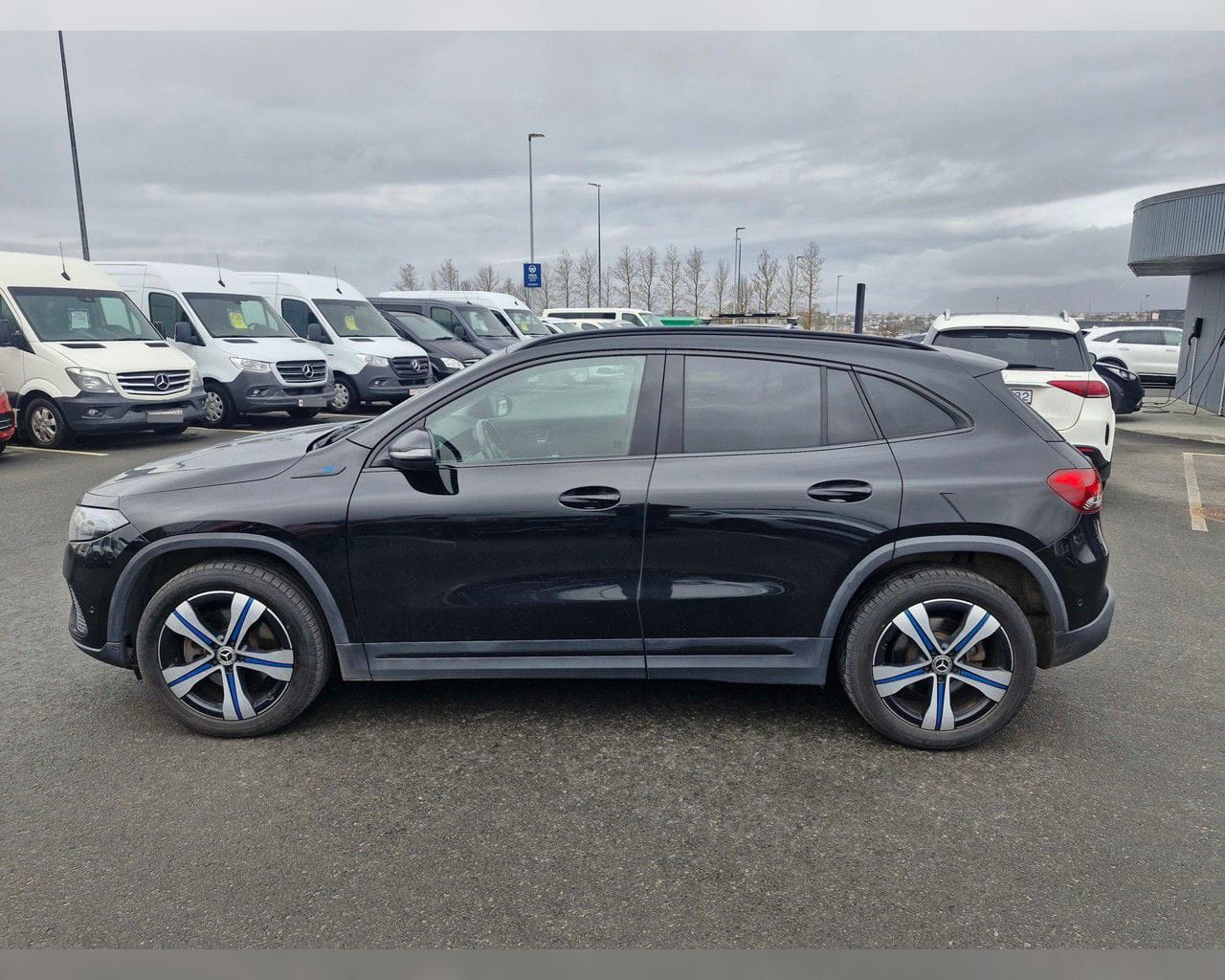 MERCEDES-BENZ EQA 250 PROGRESSIVE