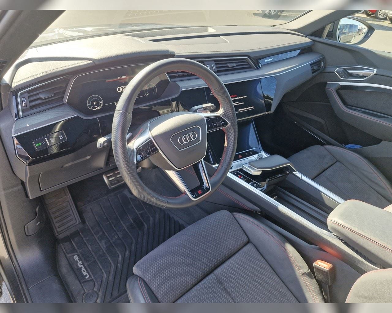 AUDI Q8 55 E-TRON S-LINE