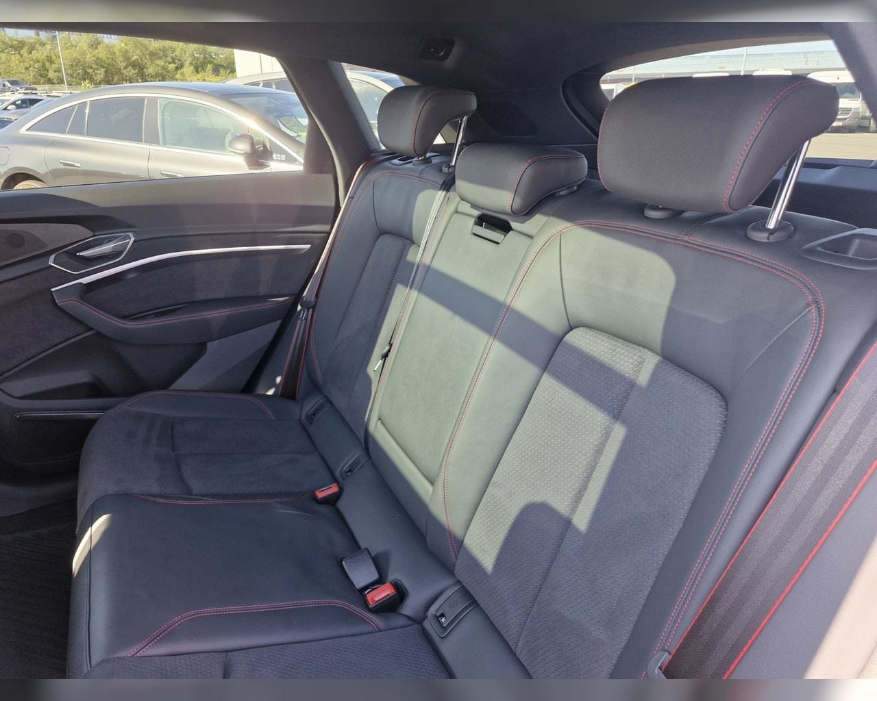 AUDI Q8 55 E-TRON S-LINE
