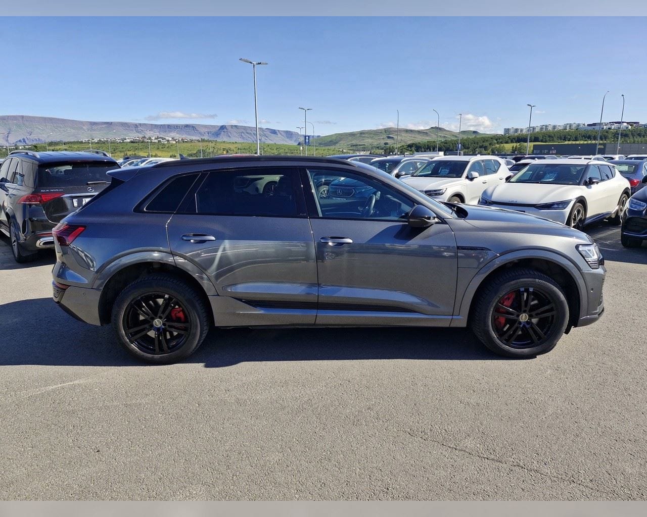AUDI Q8 55 E-TRON S-LINE