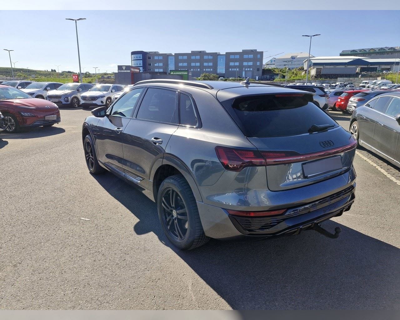 AUDI Q8 55 E-TRON S-LINE