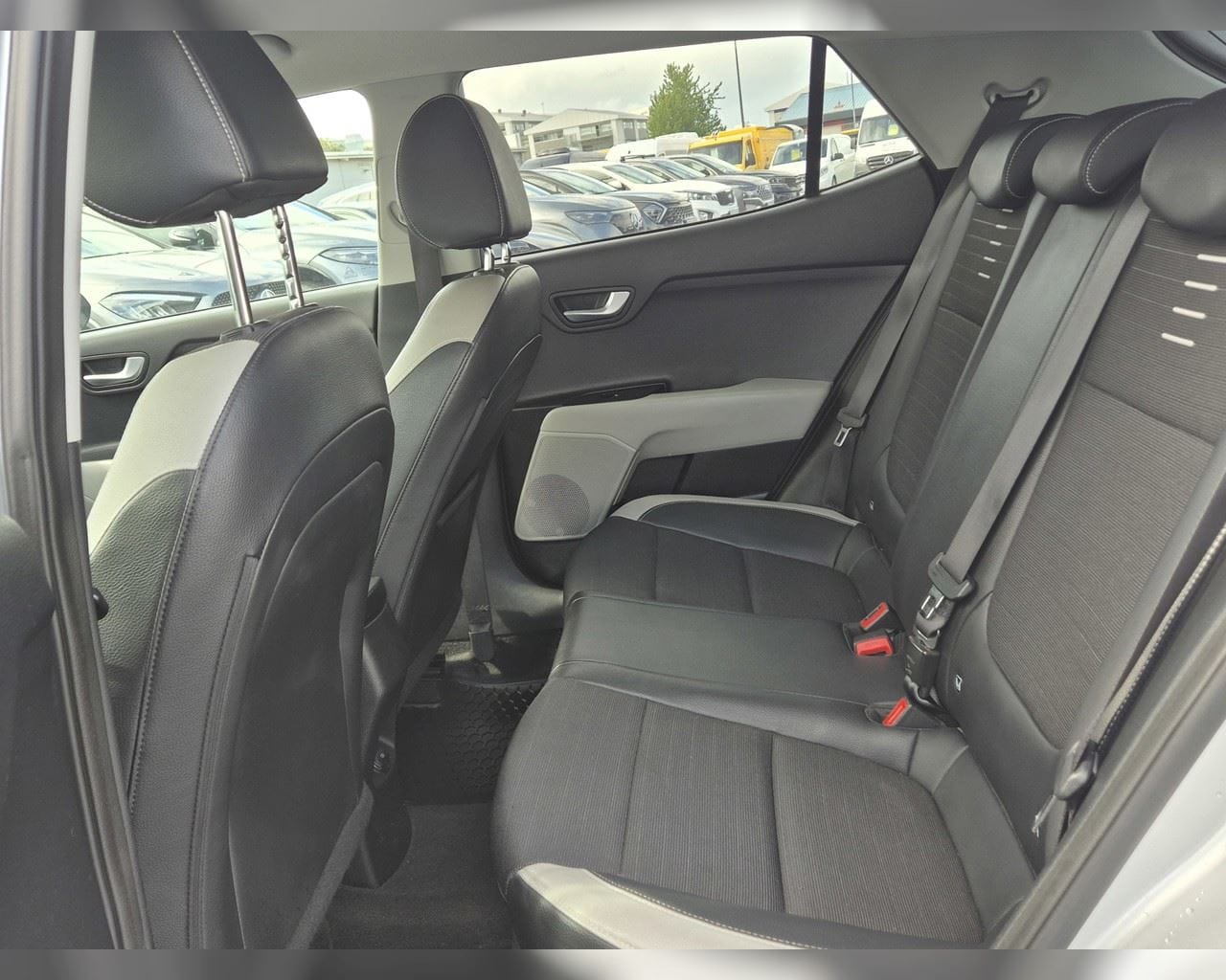 KIA STONIC STYLE
