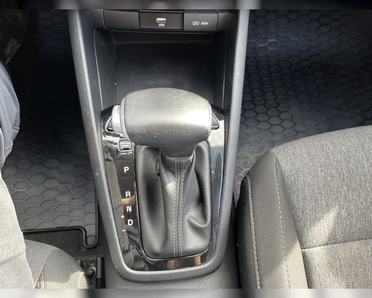 KIA STONIC URBAN