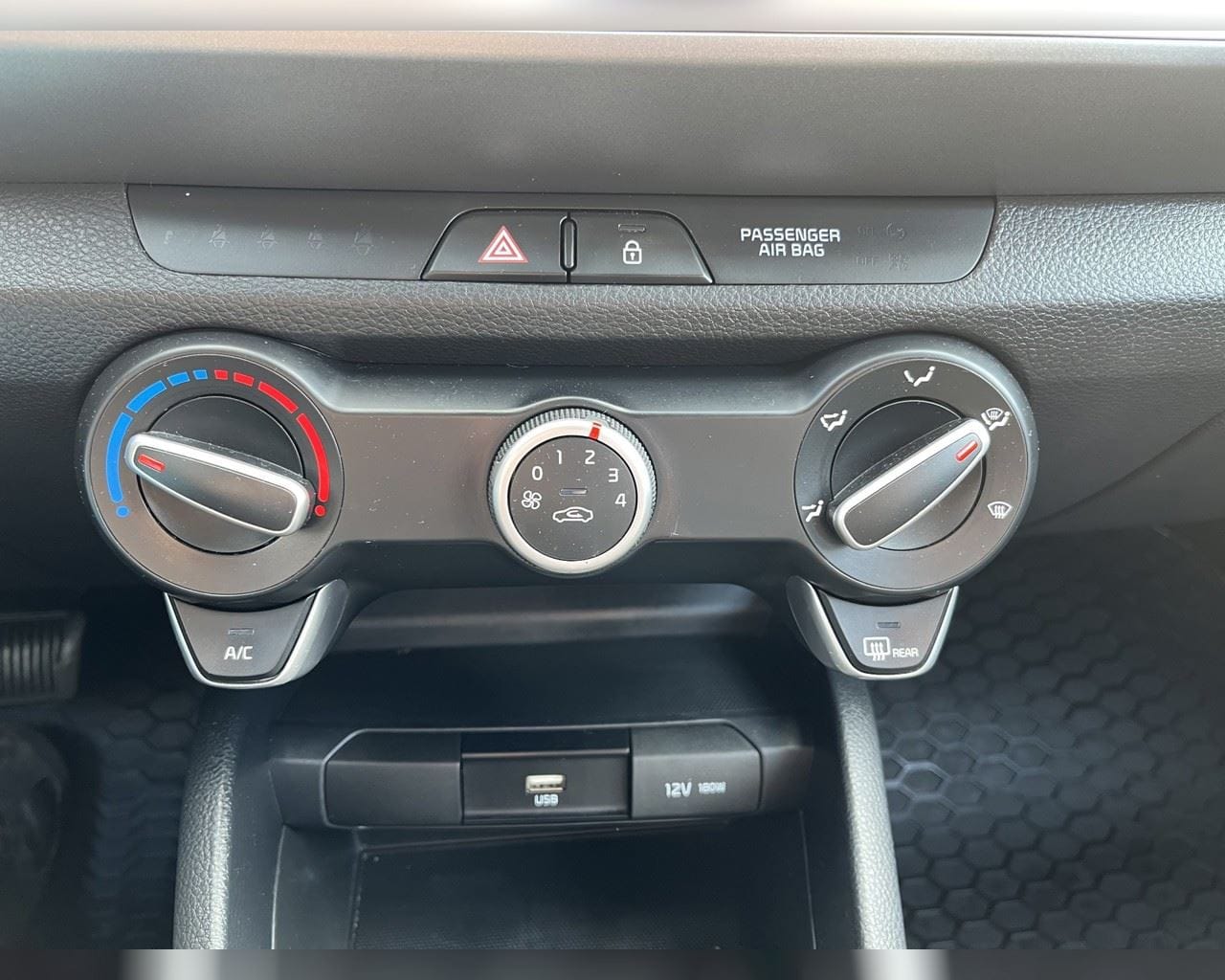 KIA STONIC URBAN