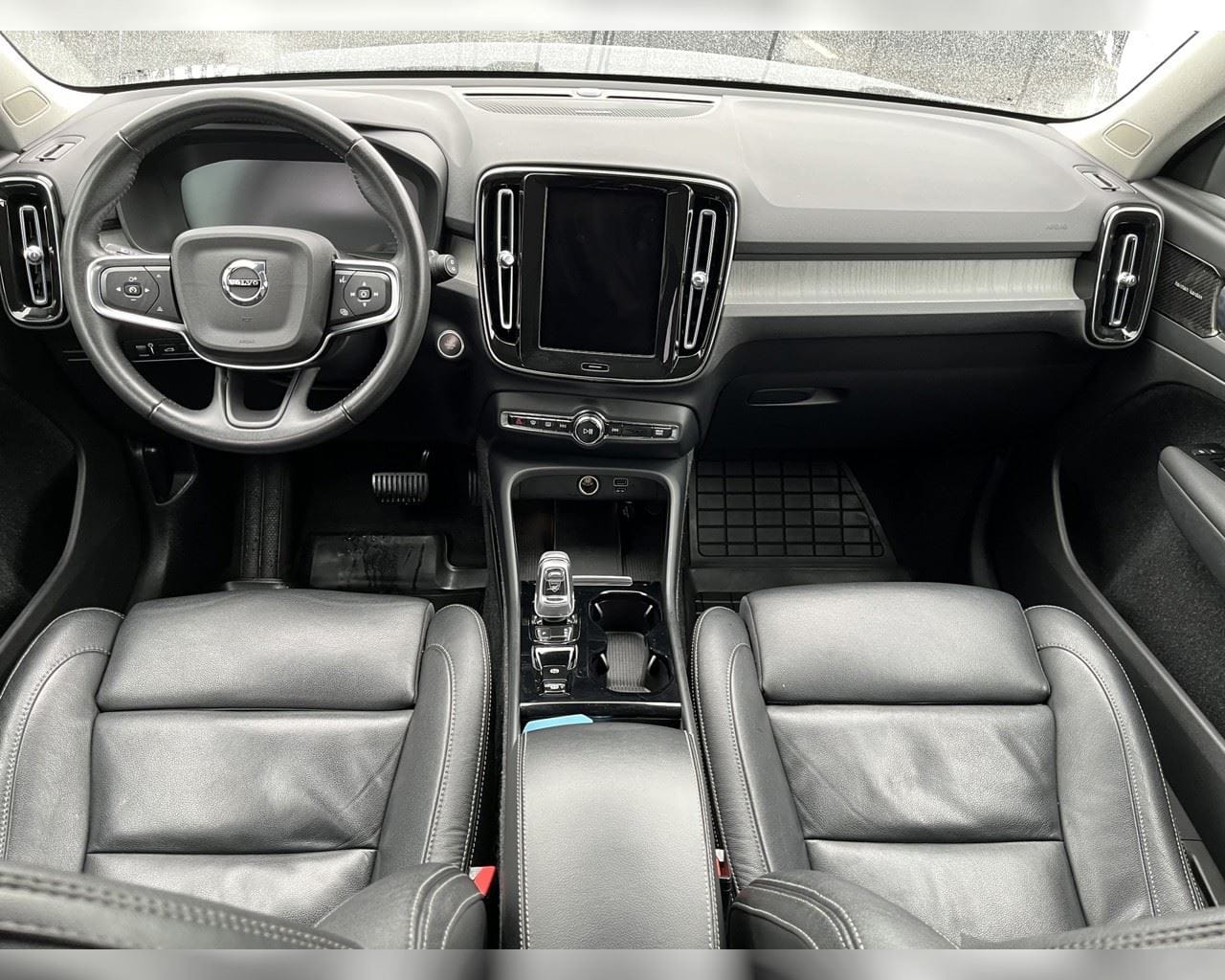 VOLVO XC40 INSCRIPTION