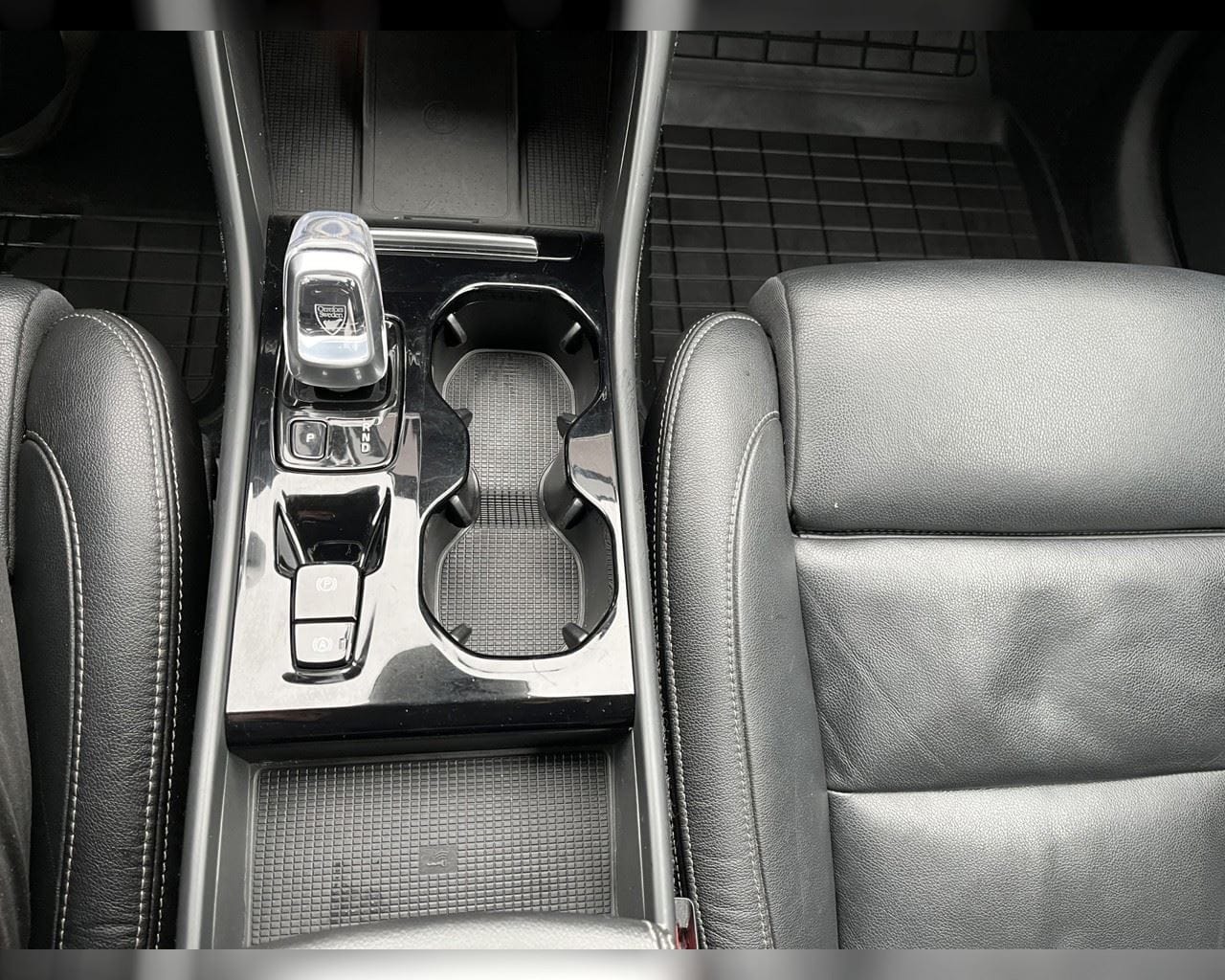 VOLVO XC40 INSCRIPTION