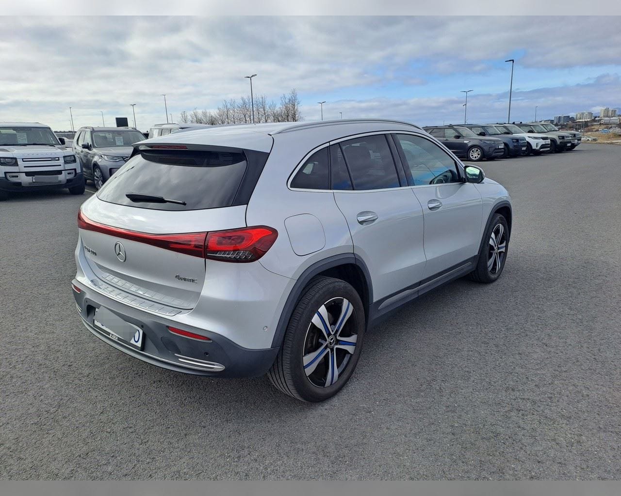 MERCEDES-BENZ EQA 300 4MATIC PROGRESSIVE