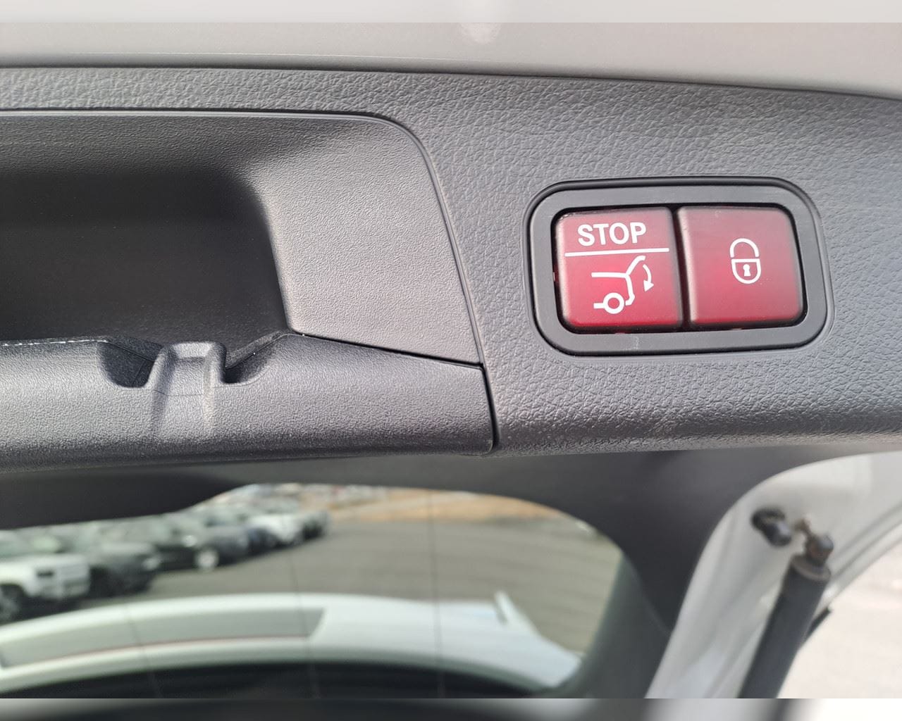 MERCEDES-BENZ EQA 300 4MATIC PROGRESSIVE