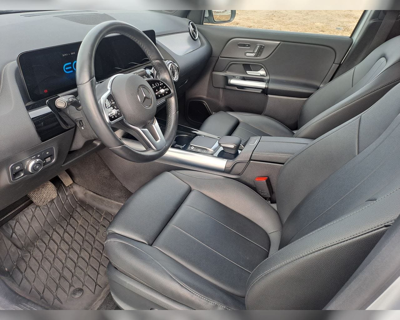 MERCEDES-BENZ EQA 300 4MATIC PROGRESSIVE