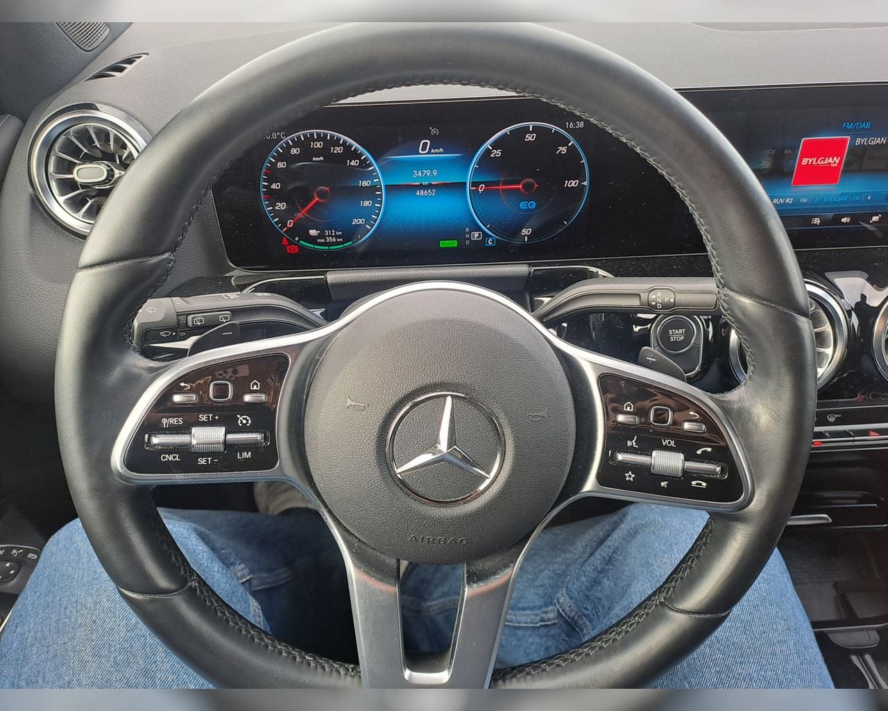 MERCEDES-BENZ EQA 300 4MATIC PROGRESSIVE