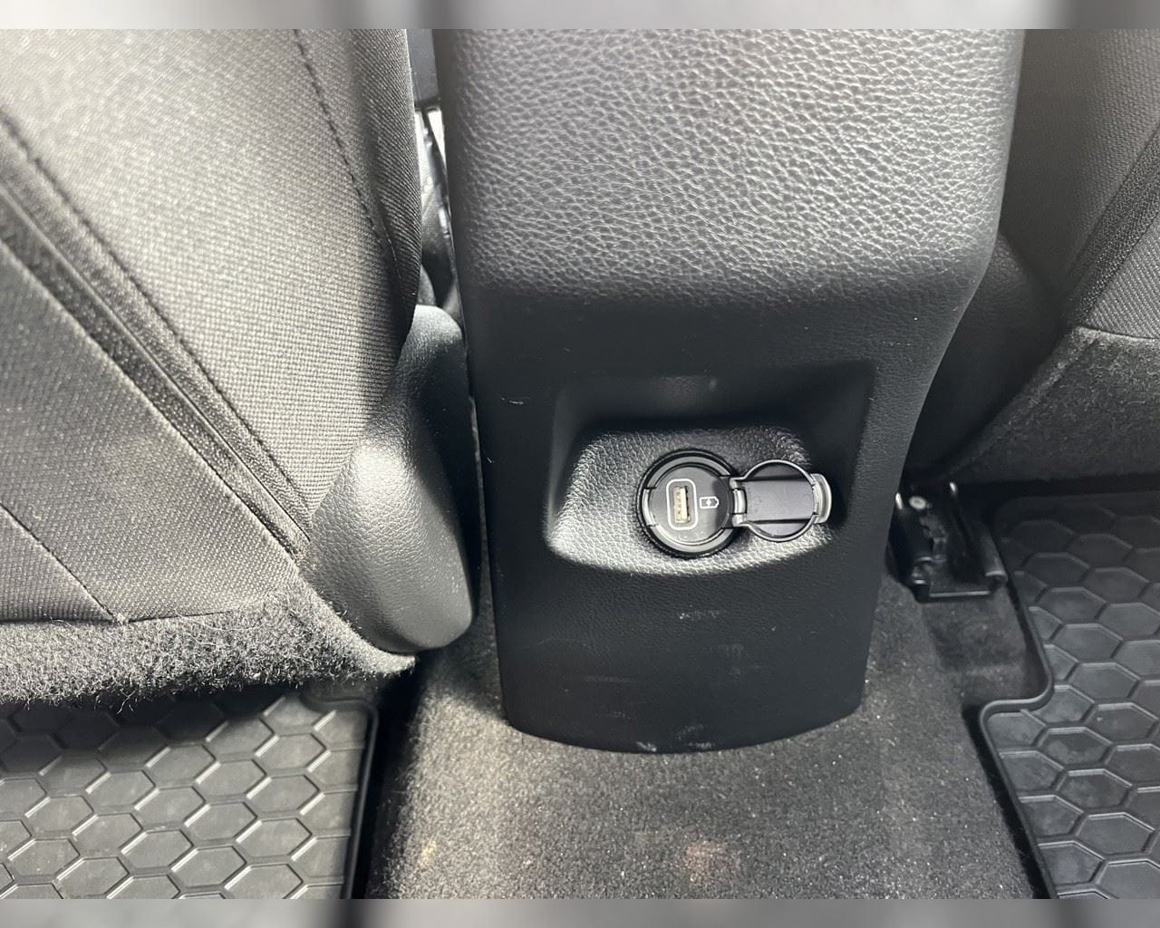 KIA STONIC URBAN
