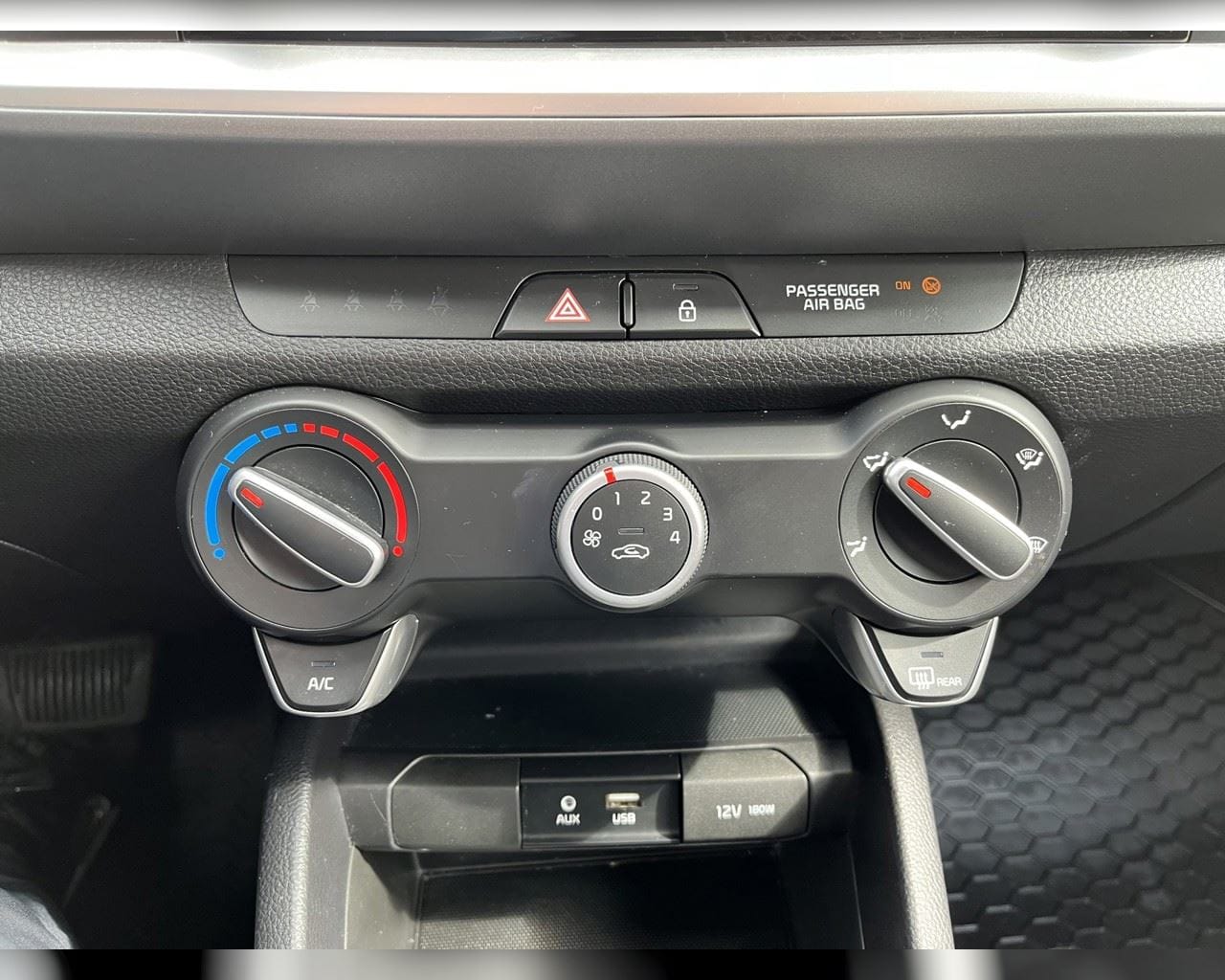 KIA STONIC URBAN
