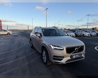 VOLVO XC90 MOMENTUM