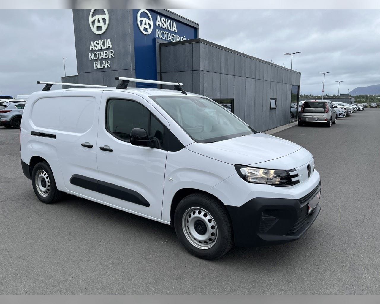 PEUGEOT E-PARTNER