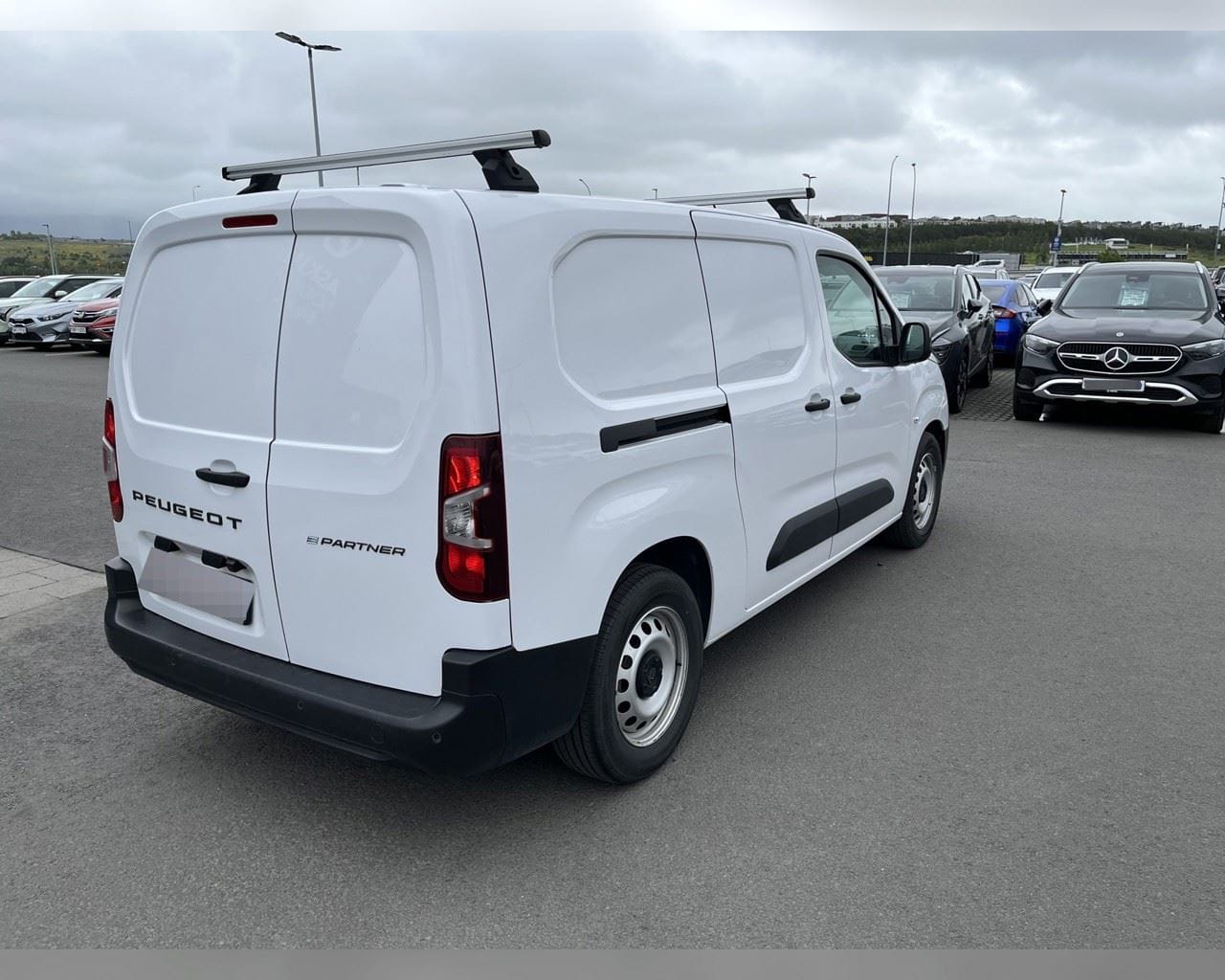 PEUGEOT E-PARTNER