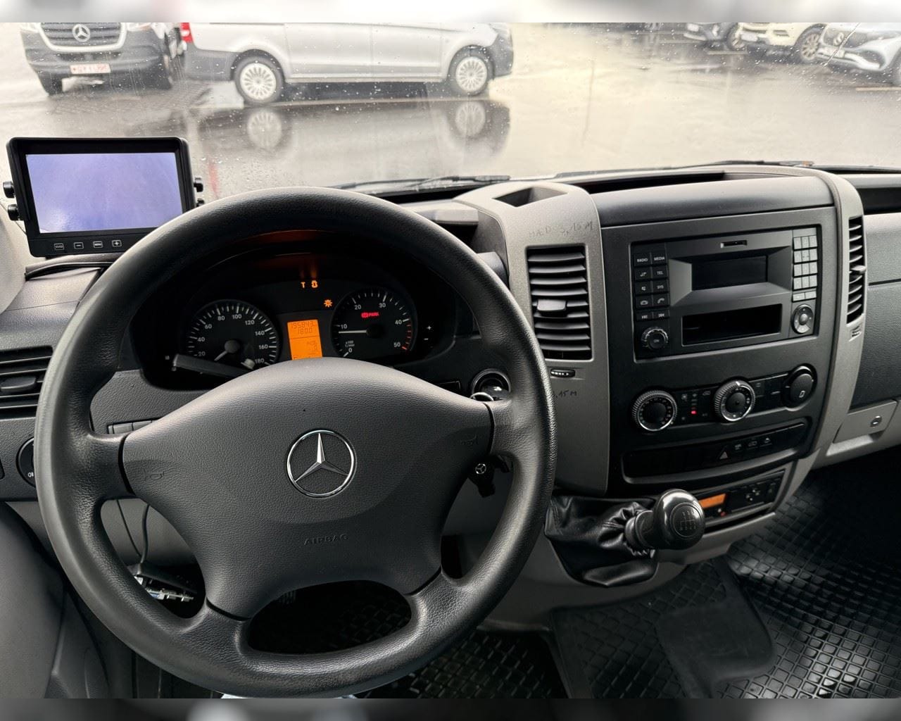 MERCEDES-BENZ SPRINTER 513 KASSABÍLL