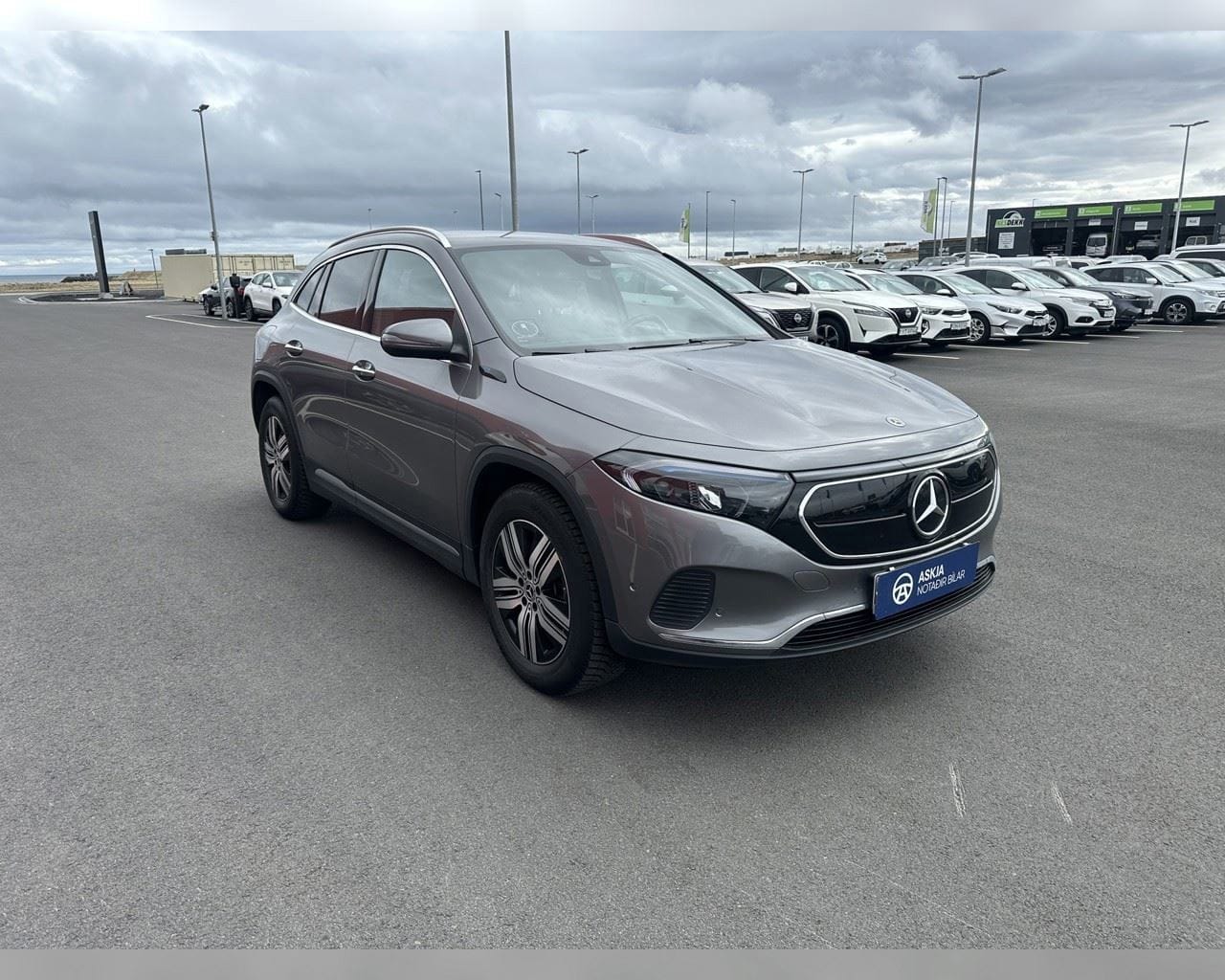 MERCEDES-BENZ EQA 250