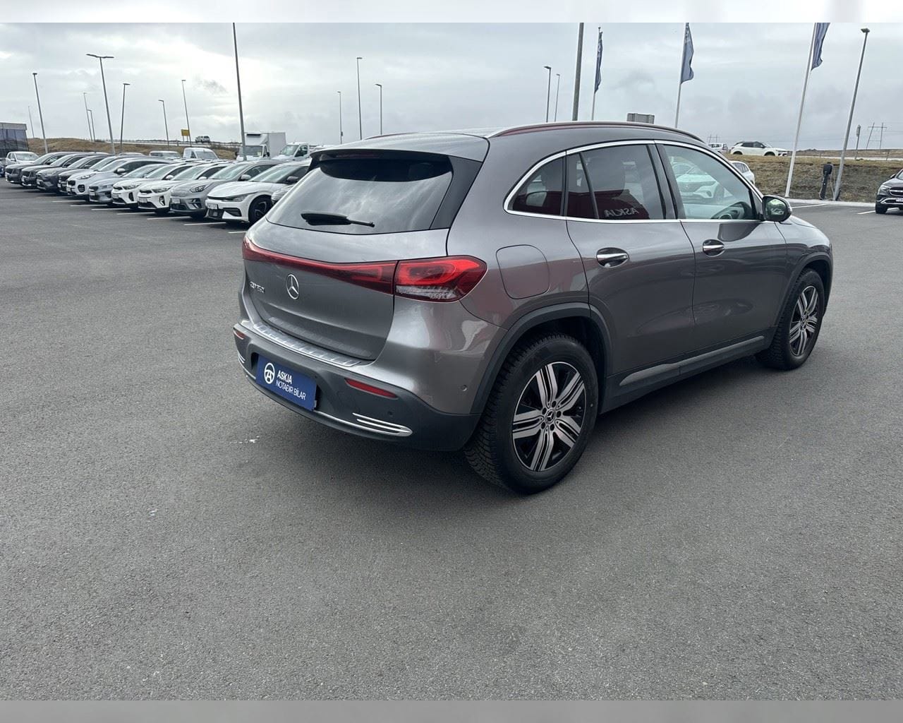 MERCEDES-BENZ EQA 250
