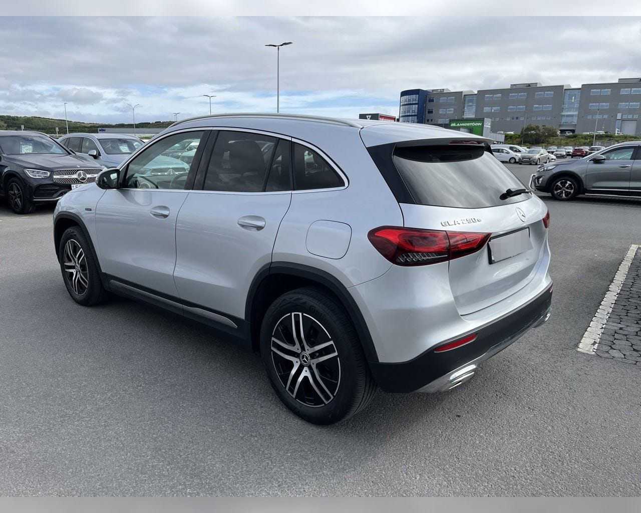 MERCEDES-BENZ GLA 250 E PROGRESSIVE