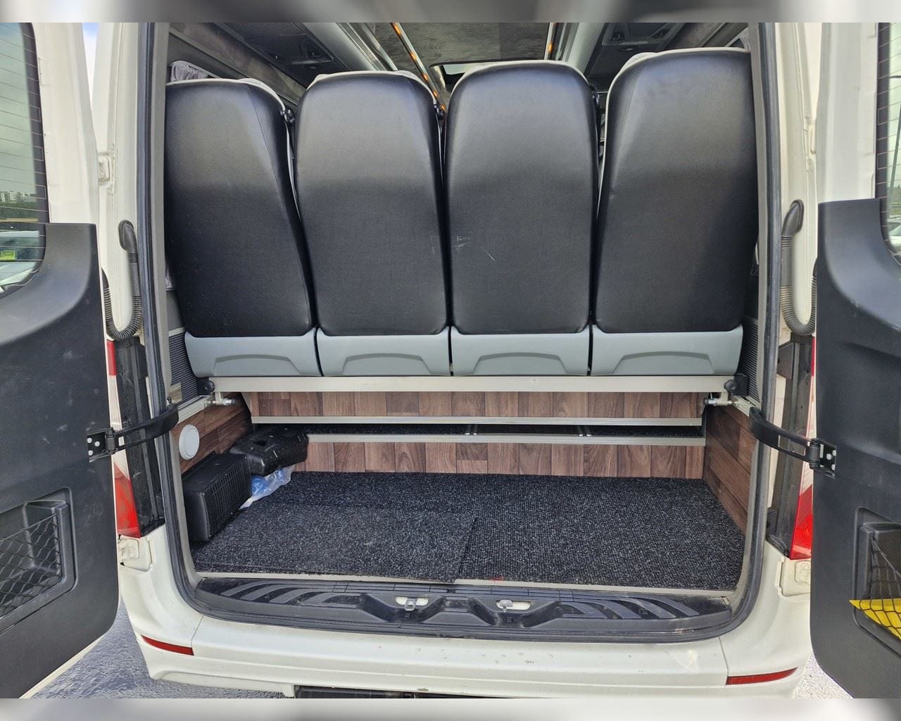 MERCEDES-BENZ SPRINTER 519 16+1+1
