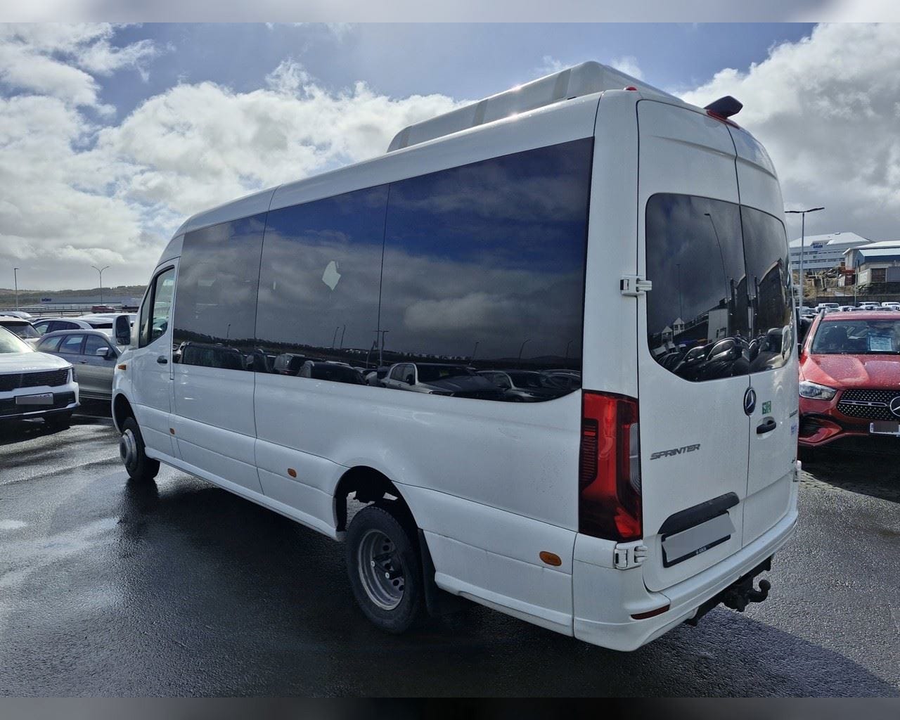 MERCEDES-BENZ SPRINTER 519 16+1+1