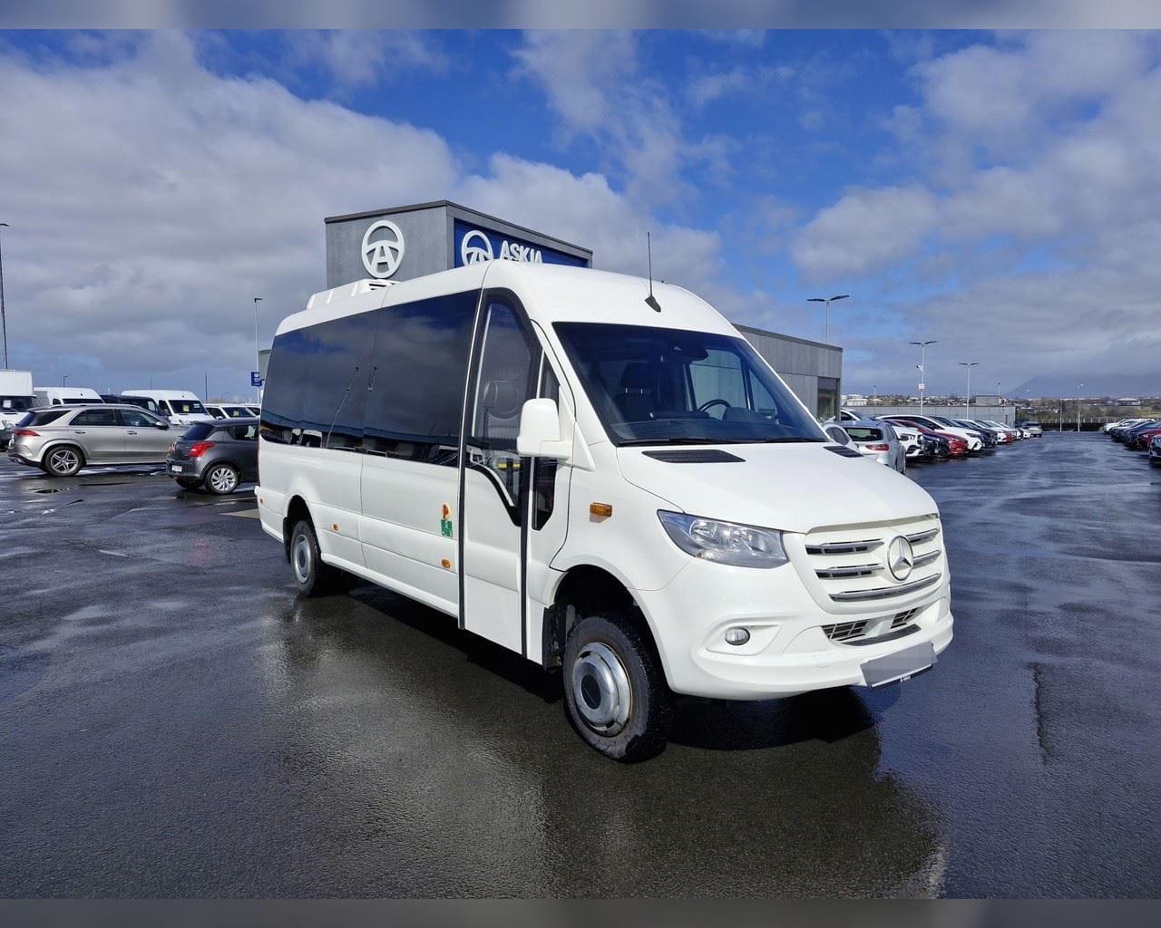 MERCEDES-BENZ SPRINTER 519 16+1+1