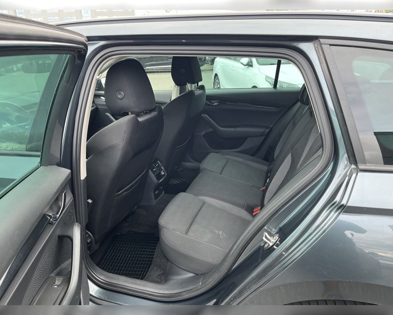 SKODA OCTAVIA AMBITION