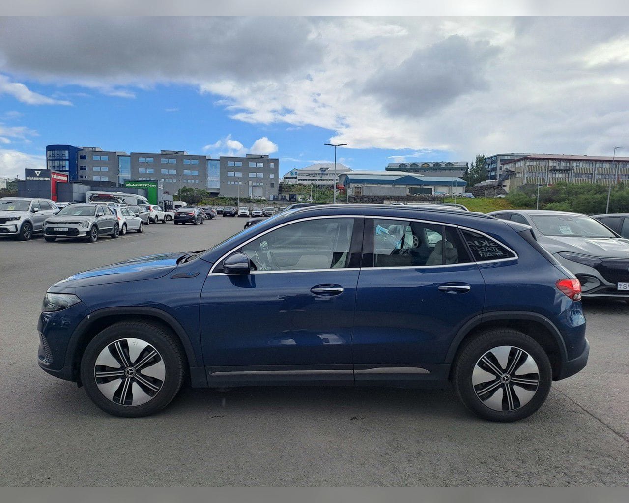 MERCEDES-BENZ EQA 300 PURE 4MATIC