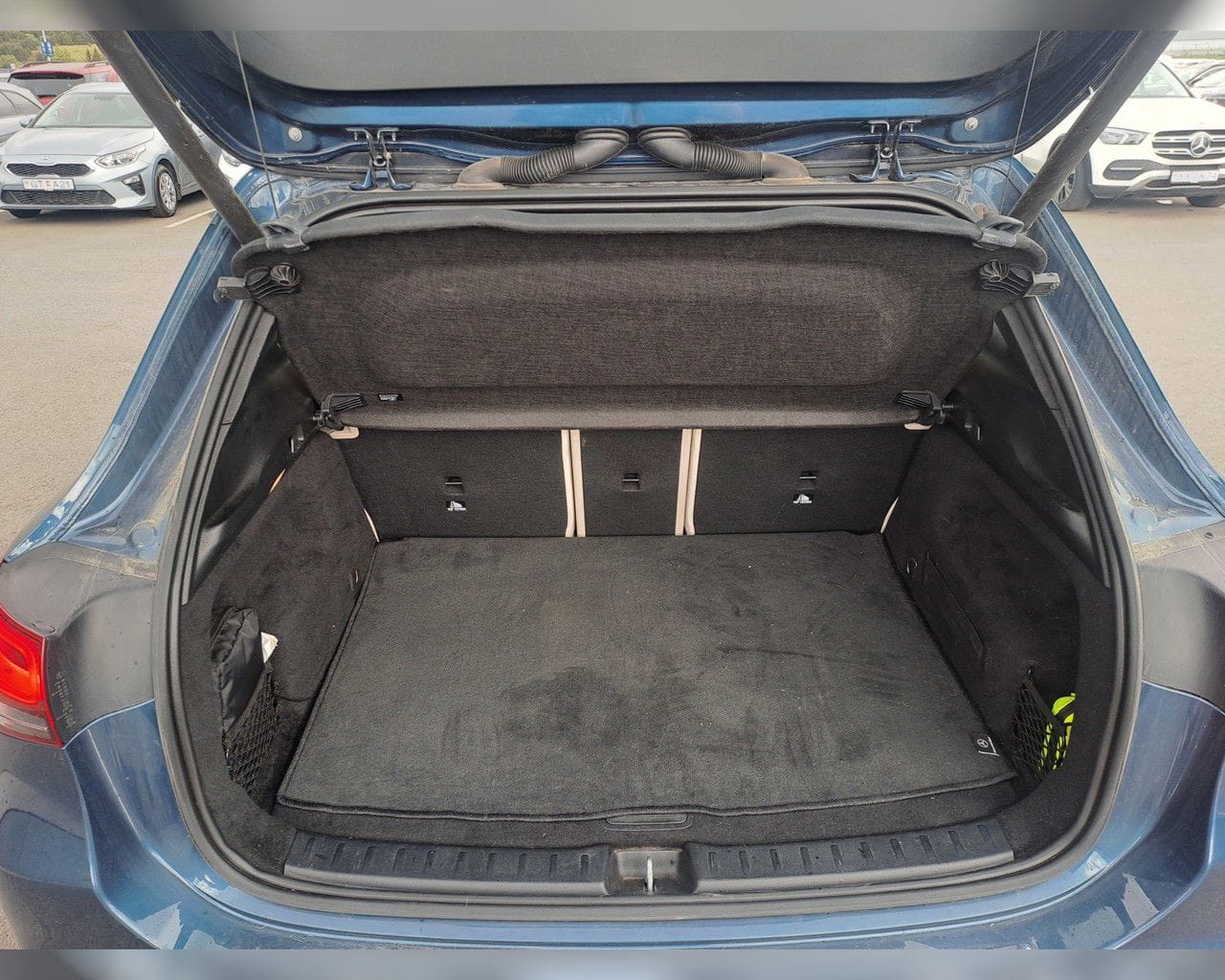 MERCEDES-BENZ EQA 300 PURE 4MATIC