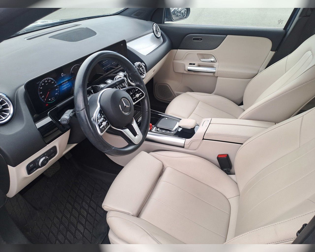 MERCEDES-BENZ EQA 300 PURE 4MATIC