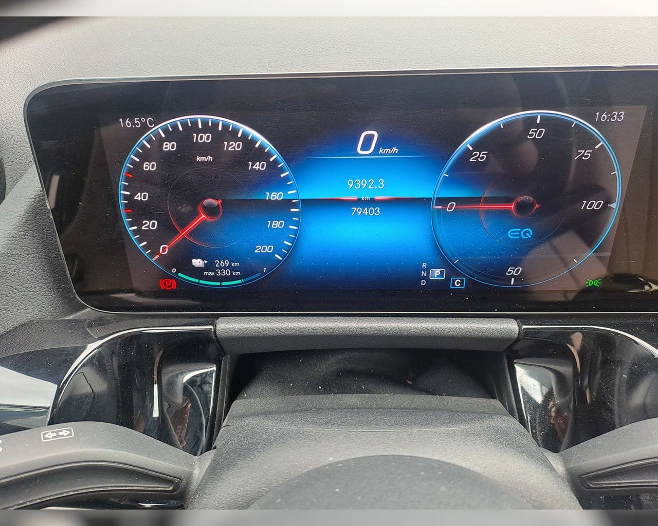 MERCEDES-BENZ EQA 300 PURE 4MATIC