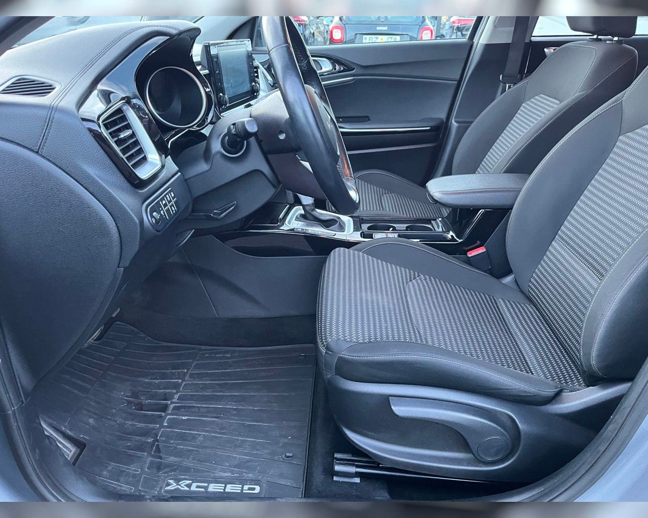 KIA XCEED URBAN