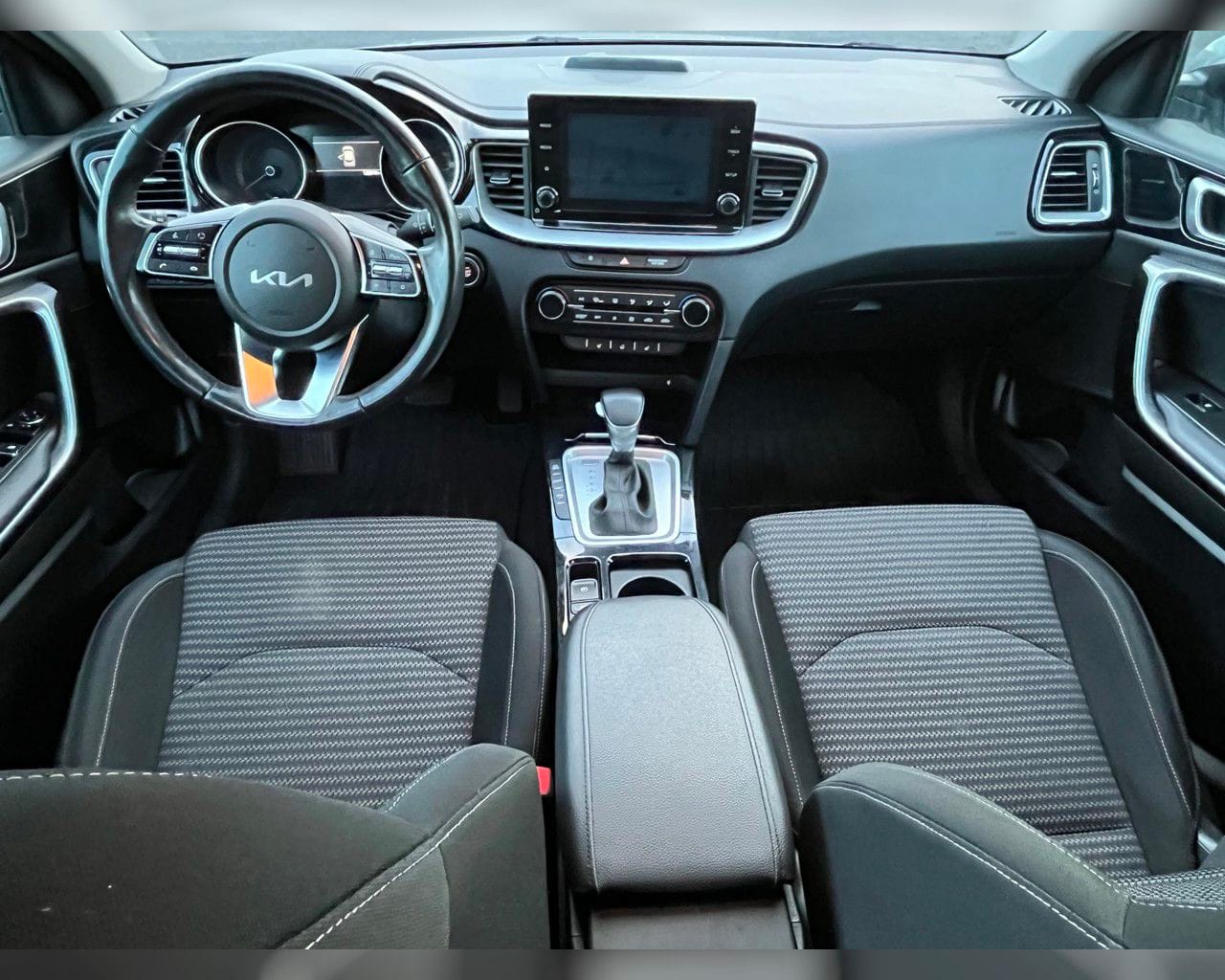 KIA XCEED URBAN